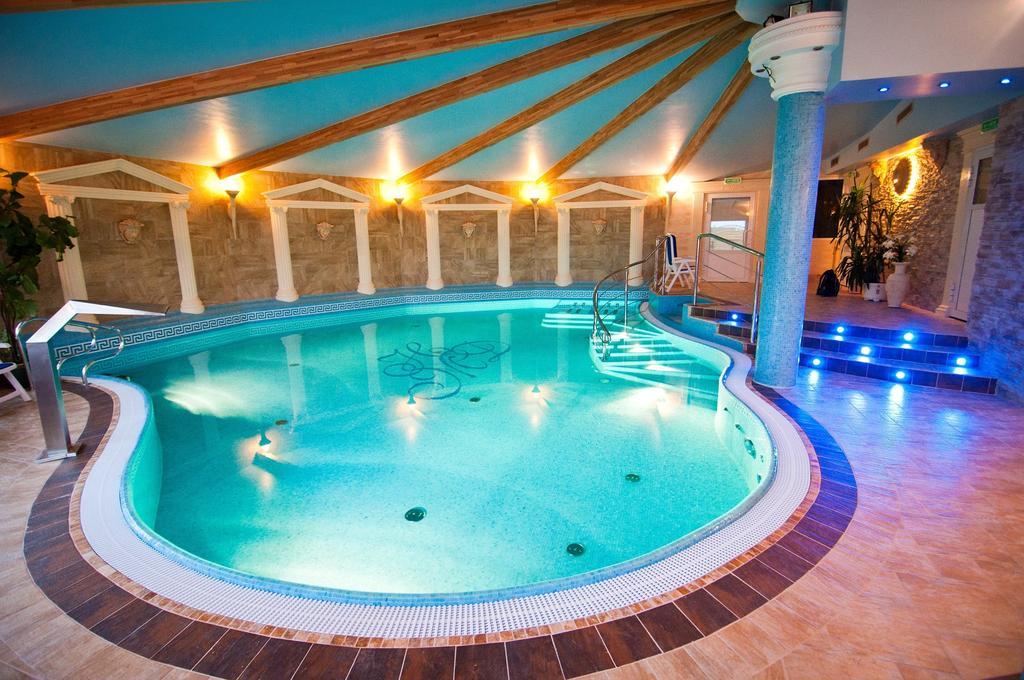 Hotel Mazurski Dworek Миколайки Экстерьер фото