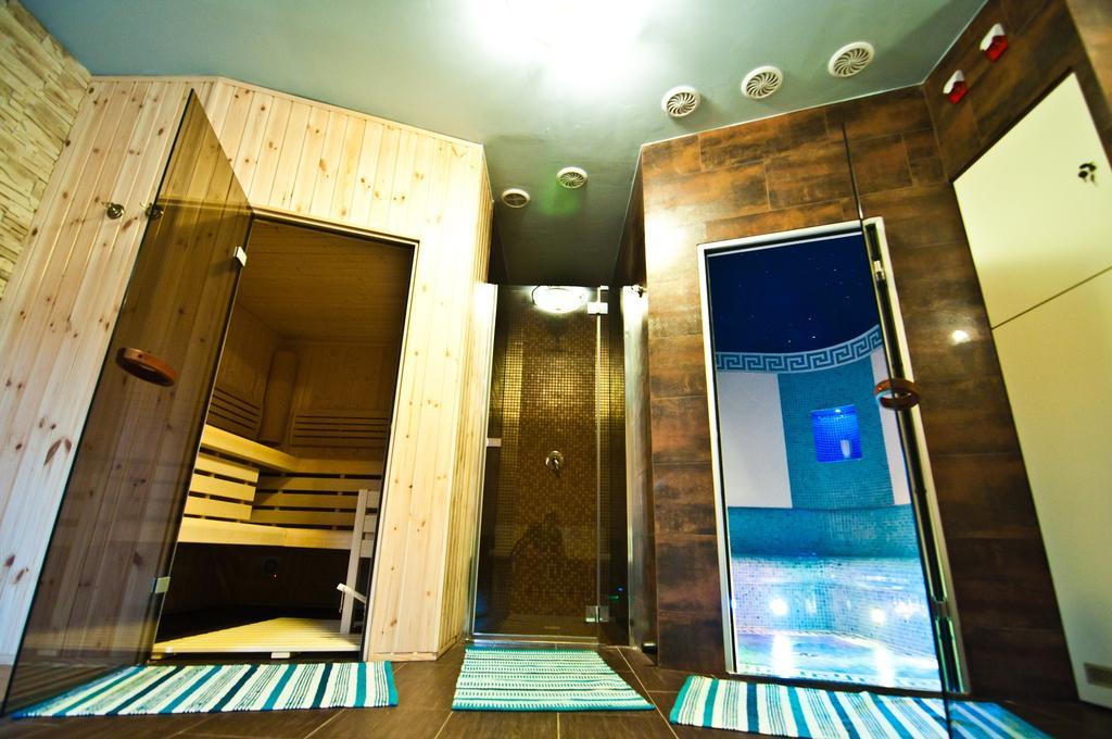 Hotel Mazurski Dworek Миколайки Экстерьер фото