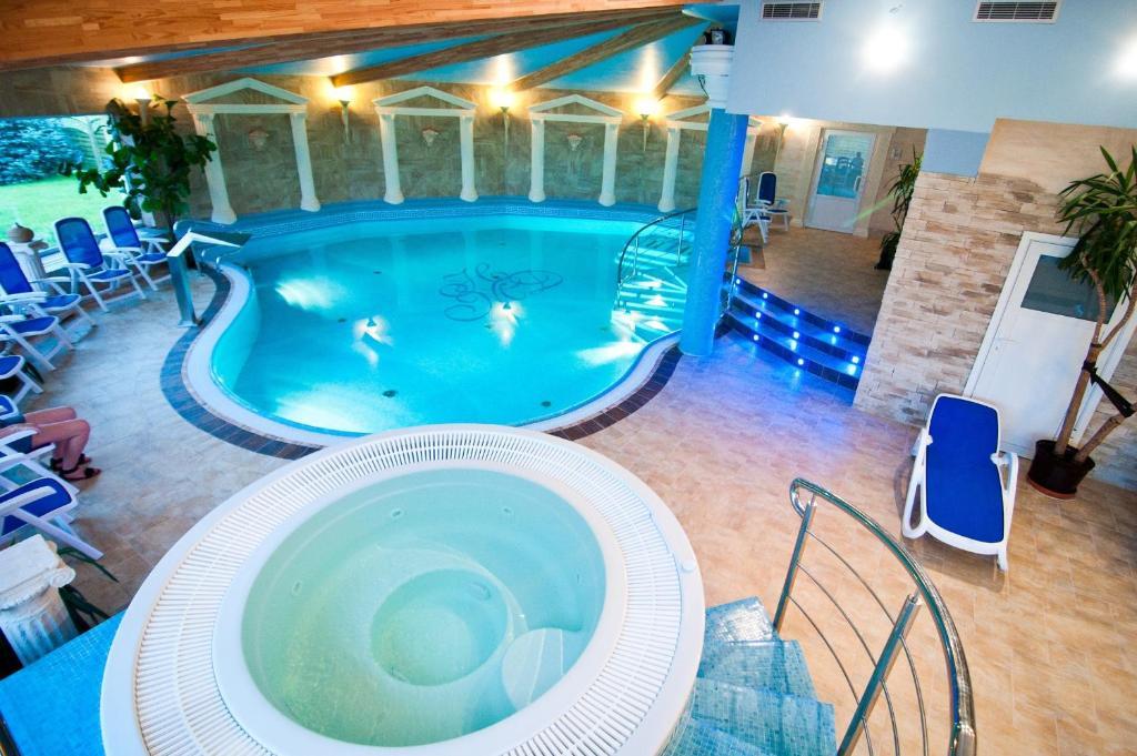 Hotel Mazurski Dworek Миколайки Экстерьер фото