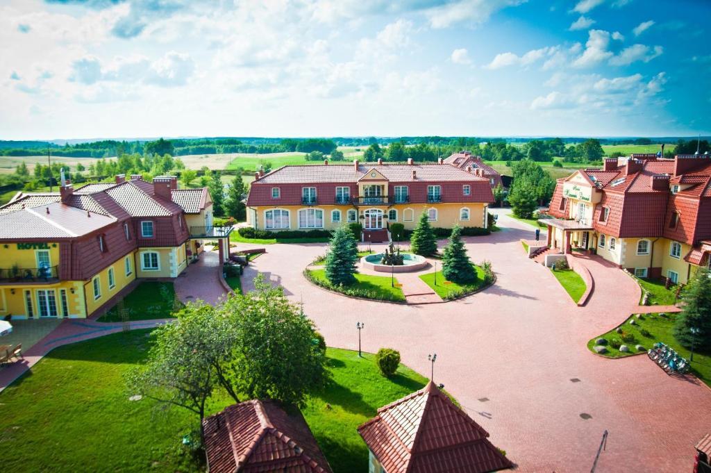 Hotel Mazurski Dworek Миколайки Экстерьер фото