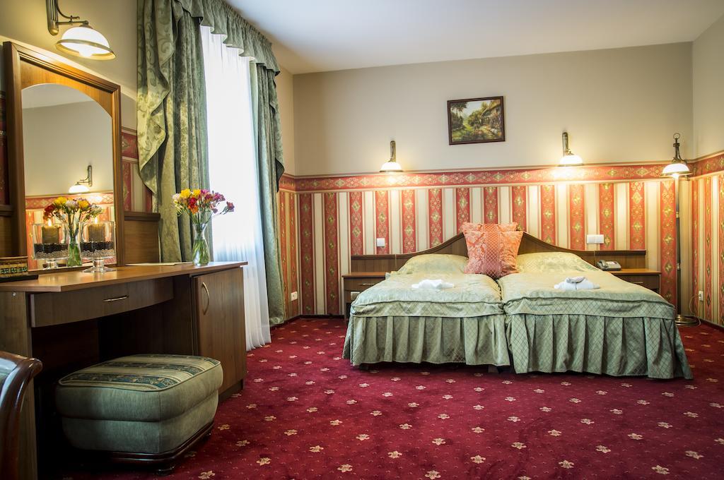 Hotel Mazurski Dworek Миколайки Номер фото