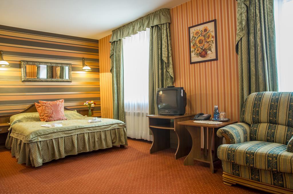 Hotel Mazurski Dworek Миколайки Номер фото