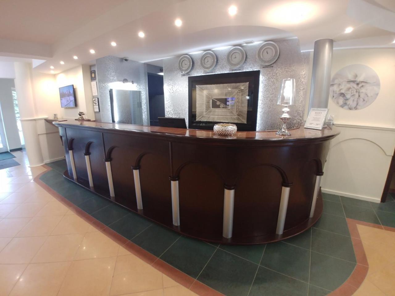 Hotel Mazurski Dworek Миколайки Экстерьер фото